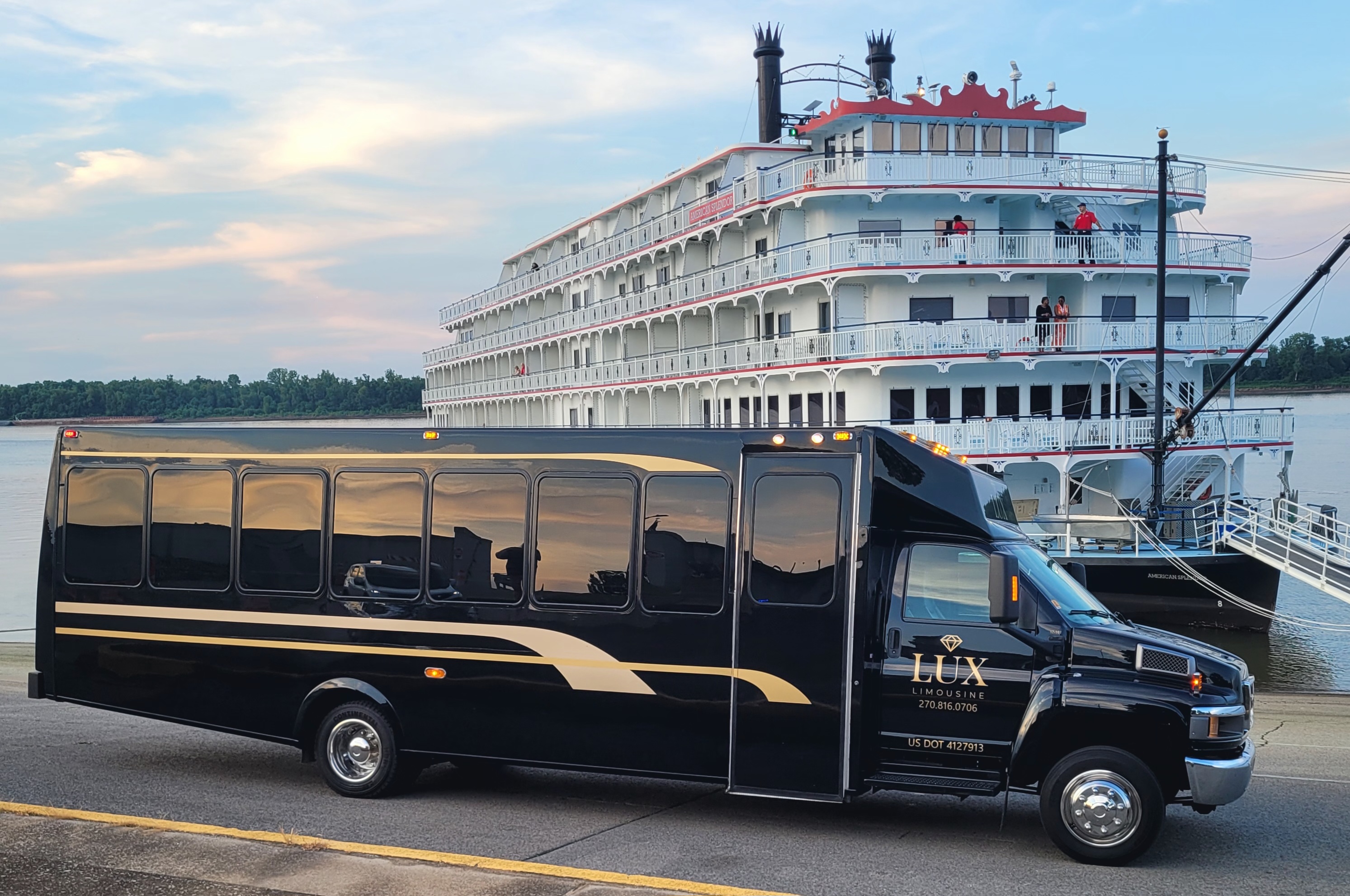 Lux Limousine